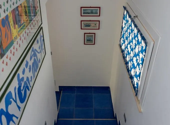 Tra Vento E Mare * 法维尼亚纳